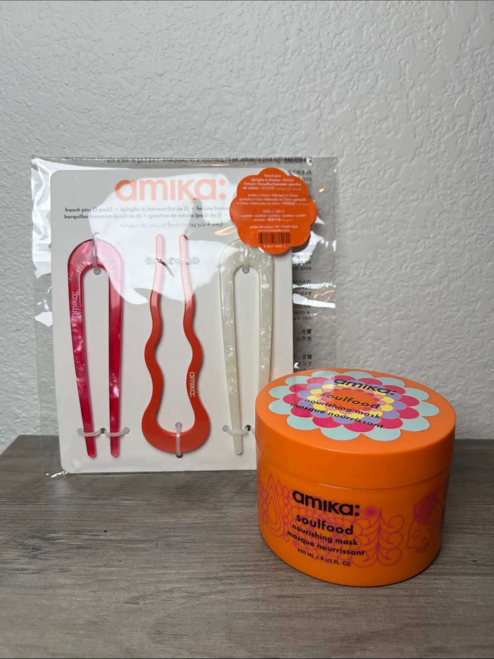 Amika Soulfood Nourishing Mask & French Pins Bundle
